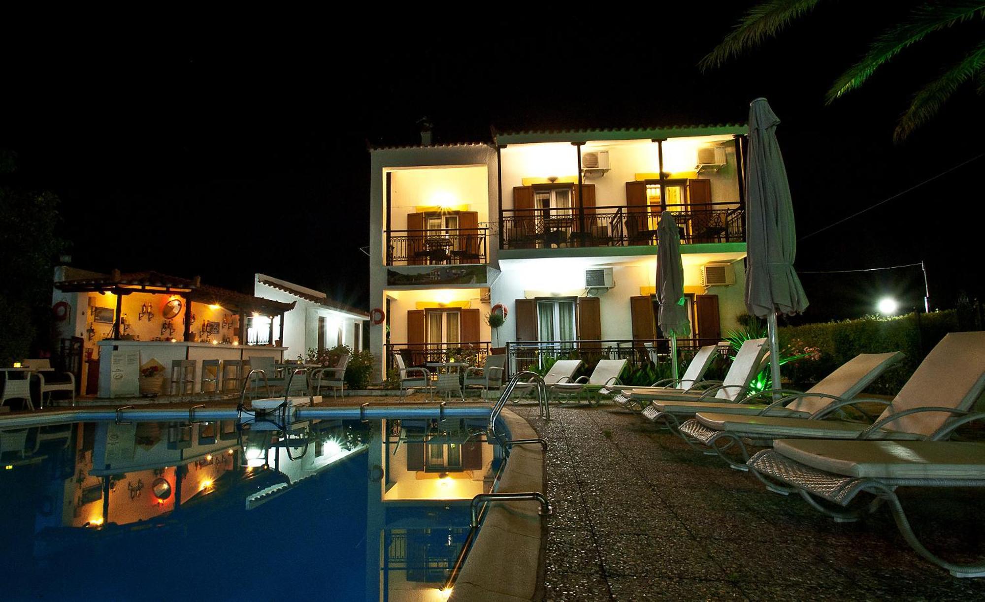 Pegasus Apartments Stafylos Exterior photo