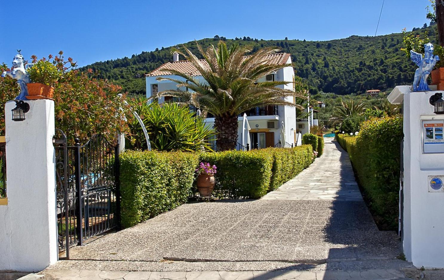 Pegasus Apartments Stafylos Exterior photo