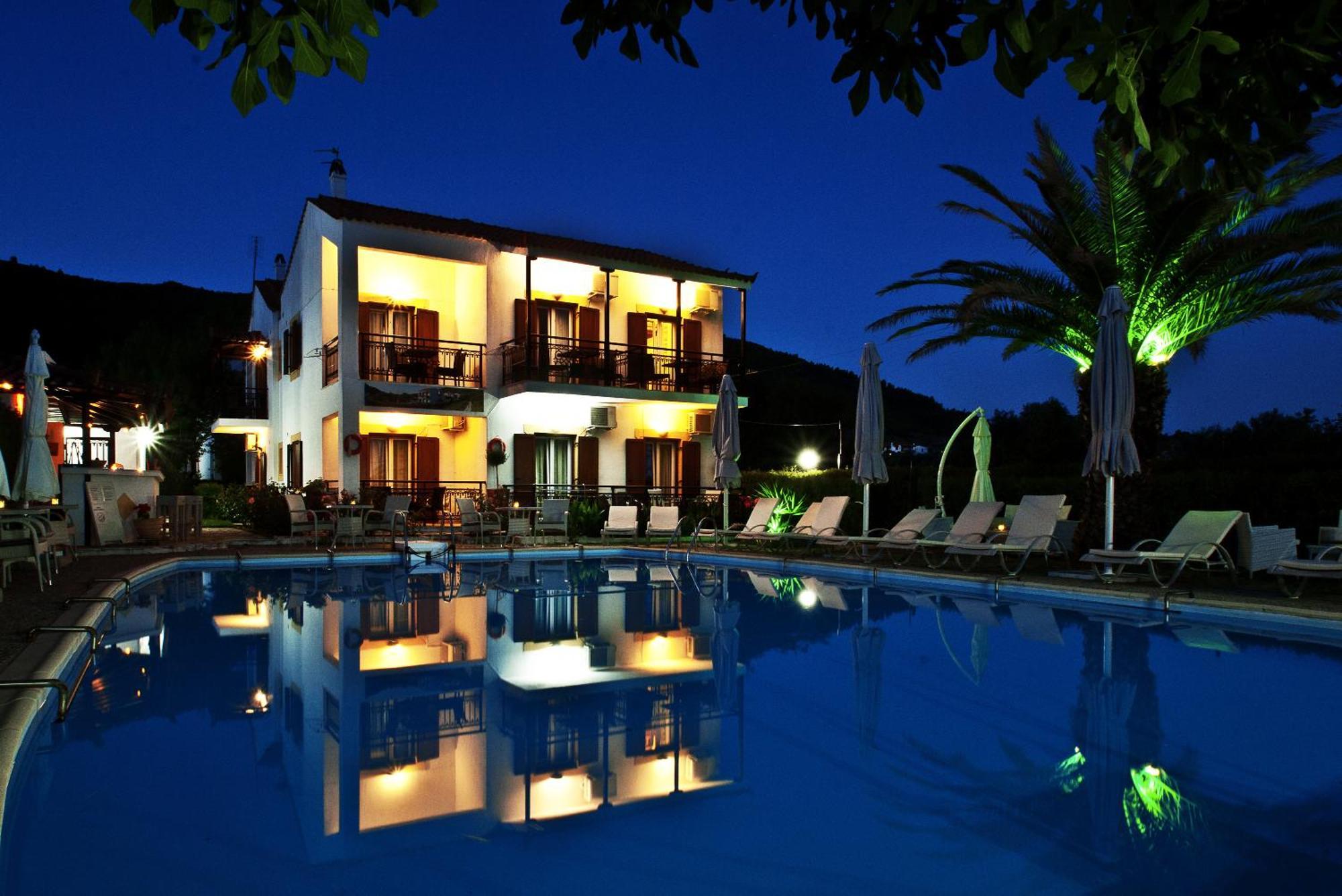 Pegasus Apartments Stafylos Exterior photo